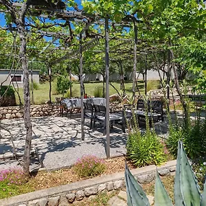 apartments-simuni.hotelinzadar.com/